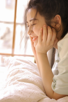 泰剧《金银瓶》免费观看